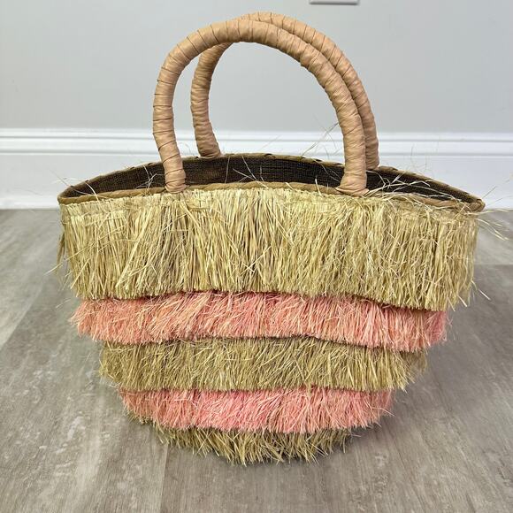 Anthropologie’s Katu Straw Pinata Tote Bag - Picture 1 of 9